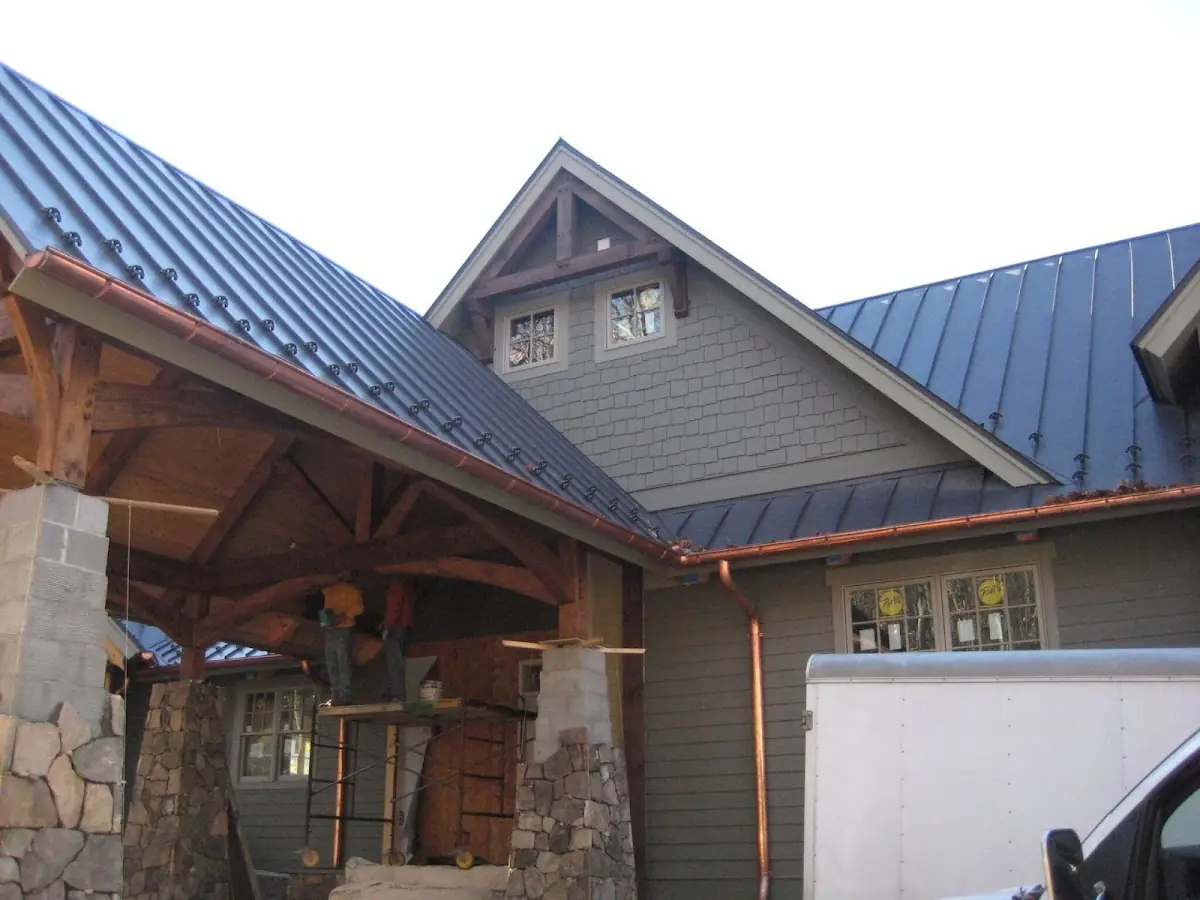Craftsman Roofing team delivering quality roofing work in Belen